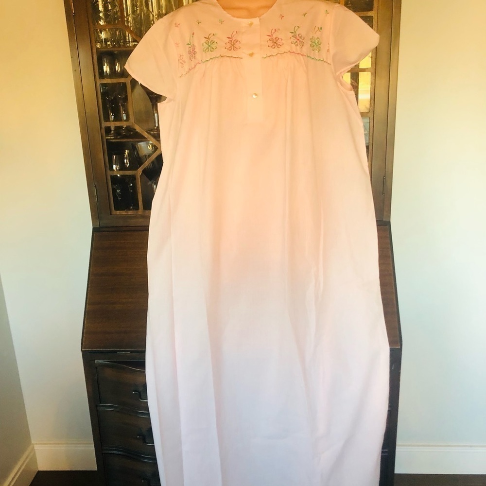 “Lovlee” Nighty​​​​